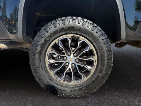 Used 2022 Chevrolet Colorado ZR2 AWD/4WD image 28