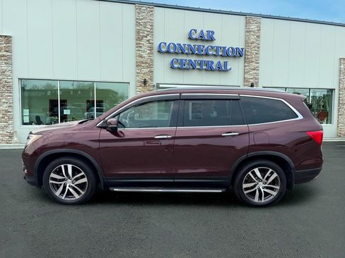 Used 2016 Honda Pilot Touring image 2