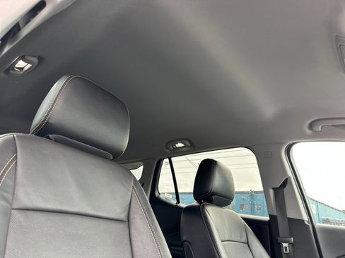 Used 2020 GMC Terrain SLT image 17