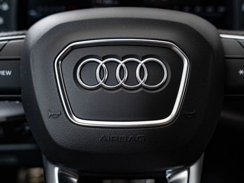 New 2026 Audi SQ8 Prestige AWD/4WD image 32