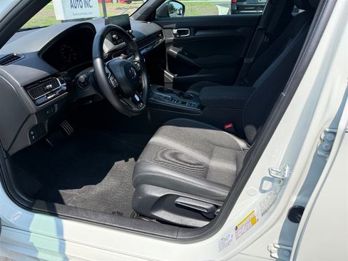 Used 2024 Honda Civic Sport image 13