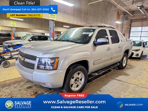 Used 2013 Chevrolet Avalanche LT image 1