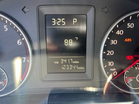 Used 2010 Volkswagen Jetta Limited Edition FWD image 12