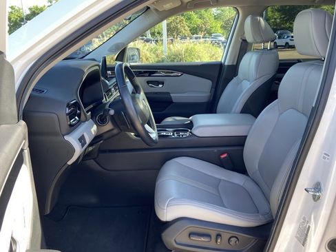 Used 2023 Honda Pilot Touring image 34