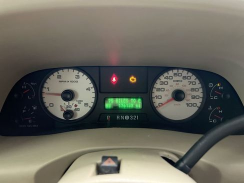 Used 2006 Ford F250 XL AWD/4WD image 7