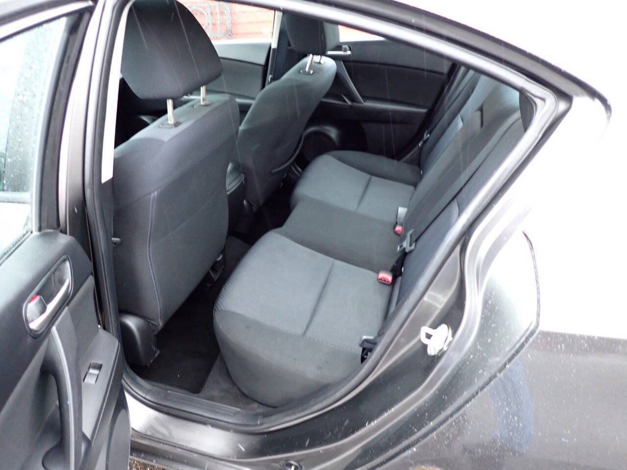 Used 2010 MAZDA MAZDA3 i Touring FWD image 8