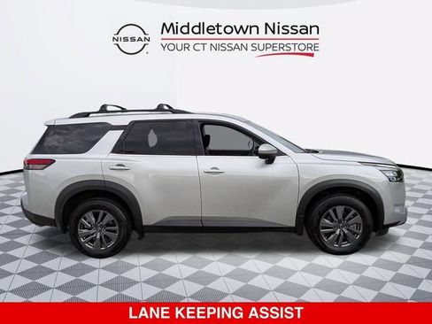 Certified 2025 Nissan Pathfinder SV AWD/4WD image 2