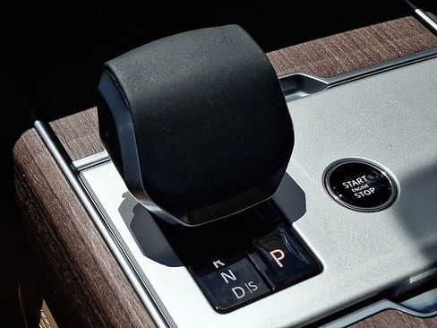 New 2026 Land Rover Range Rover SE AWD/4WD image 13