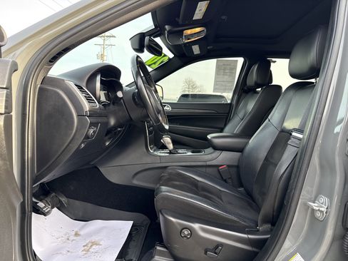 Used 2020 Jeep Grand Cherokee Altitude image 12
