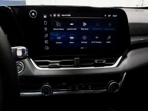 Used 2025 Chevrolet Equinox LT image 33