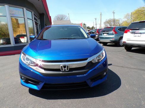 Used 2018 Honda Civic EX-T image 2
