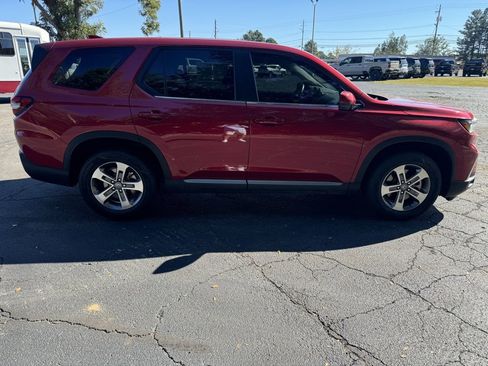 Used 2025 Honda Pilot EX-L image 8