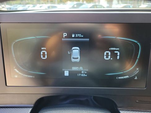 Used 2025 Kia Sportage LX image 20