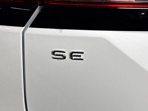 New 2026 Volkswagen Atlas Peak Edition AWD/4WD image 24