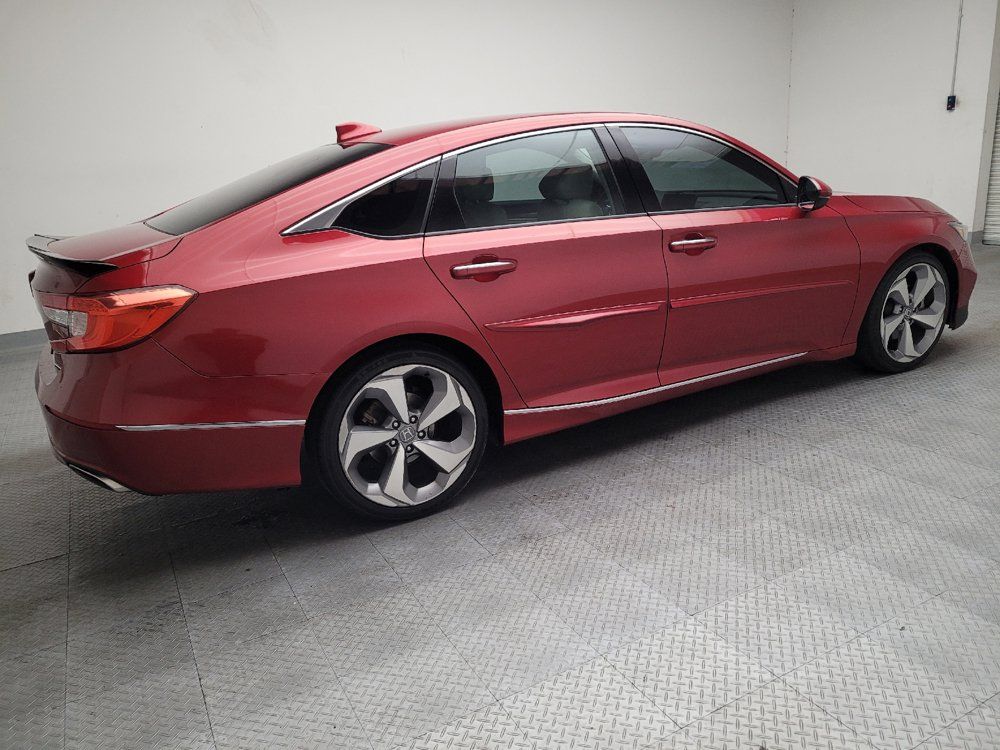 Used 2018 Honda Accord Touring image 10