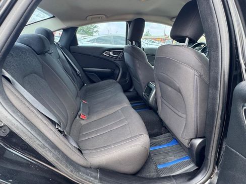 Used 2015 Chrysler 200 Limited FWD image 14