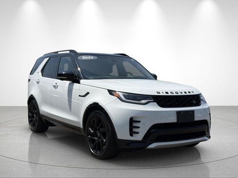 Used 2024 Land Rover Discovery Dynamic SE AWD/4WD image 7