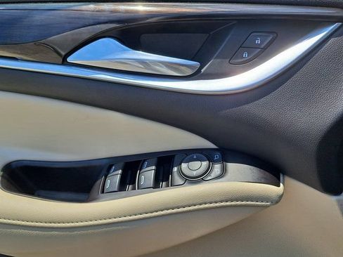 Used 2020 Buick Enclave Essence w/ Sound and Sites Package FWD image 24