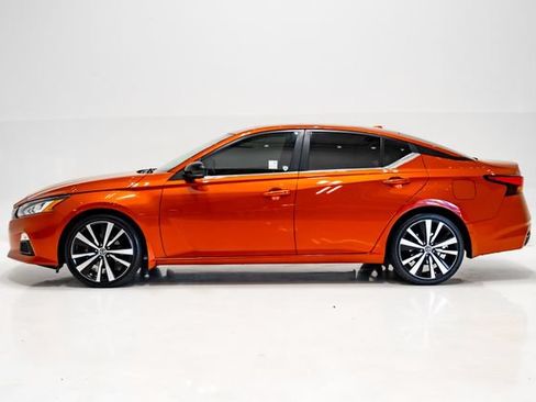 Used 2021 Nissan Altima 2.5 SR w/ SR Premium Package FWD image 22