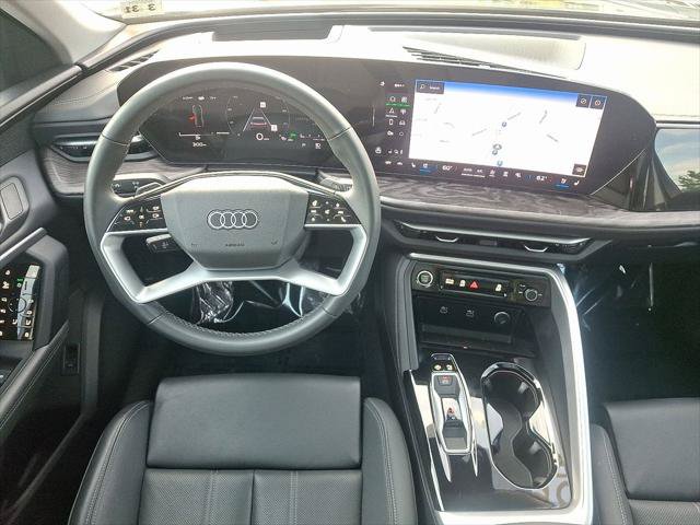 Certified 2025 Audi Q5 Premium AWD/4WD image 12