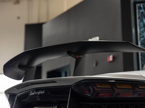 Used 2016 Lamborghini Aventador LP 750-4 Superveloce image 38
