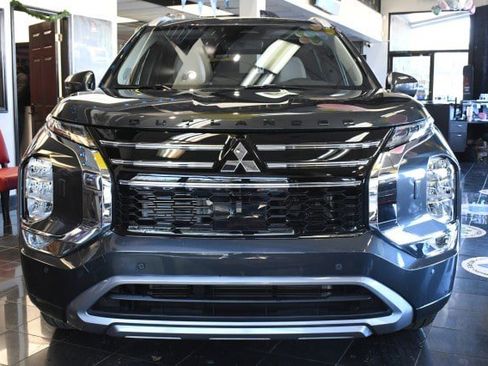 New 2026 Mitsubishi Outlander SEL AWD/4WD image 2