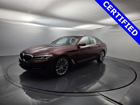 Certified 2023 BMW 530i w/ Premium Package image 5