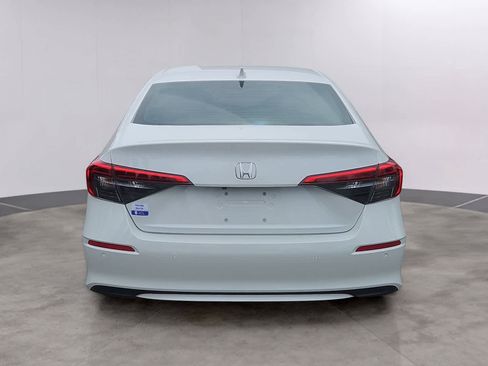 Used 2024 Honda Civic Touring image 5