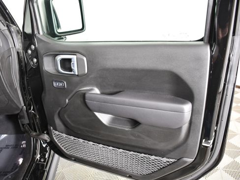 Used 2026 Jeep Gladiator Rubicon AWD/4WD image 40