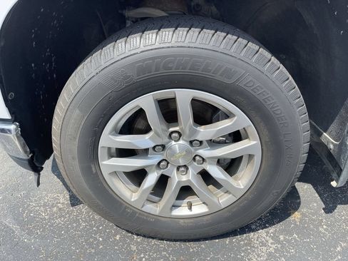 Used 2019 Chevrolet Silverado 1500 LTZ w/ LTZ Convenience Package AWD/4WD image 10