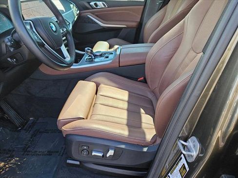 Used 2021 BMW X5 sDrive40i w/ Premium Package RWD image 16