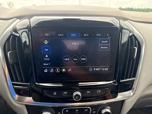 Used 2021 Chevrolet Traverse LT FWD image 10