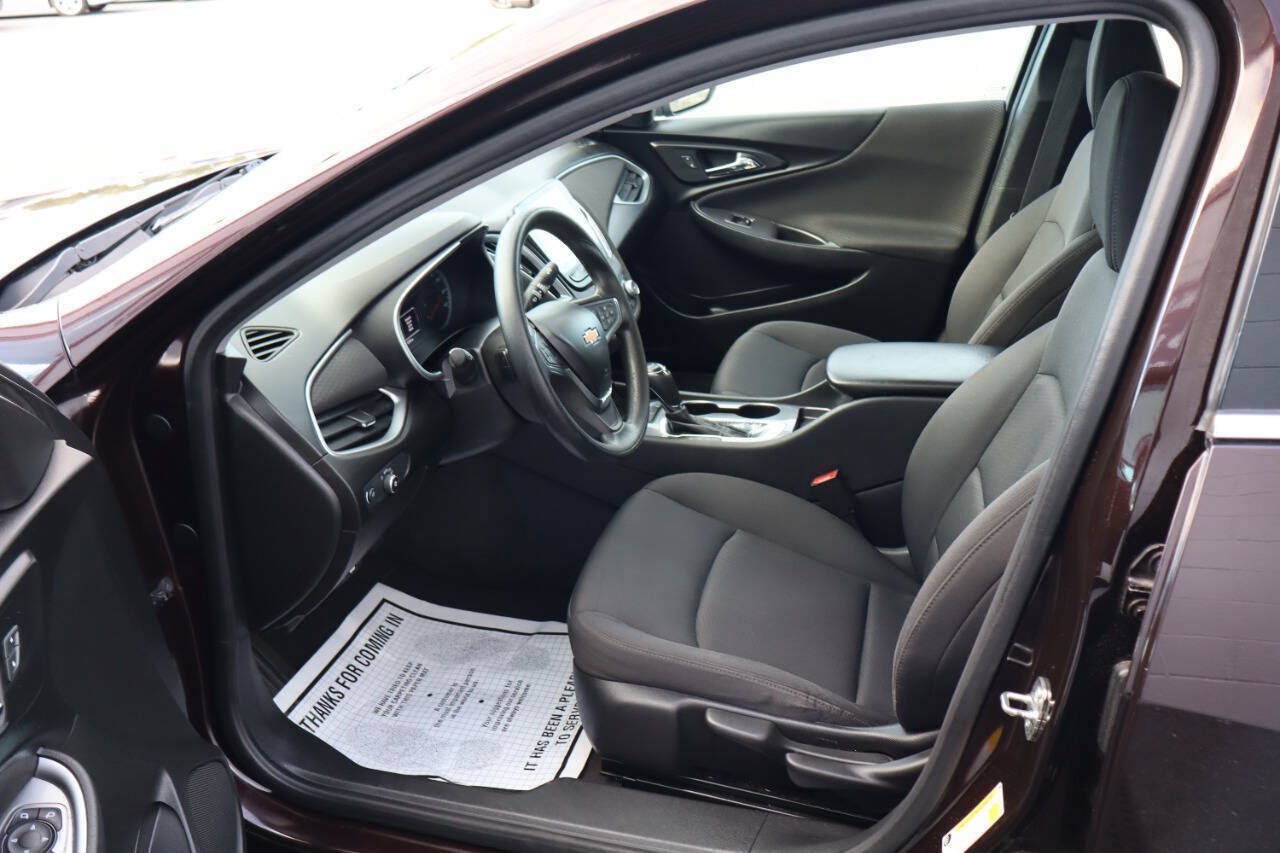 Used 2020 Chevrolet Malibu LS FWD image 3