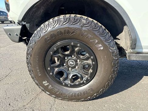 Used 2021 Ford Bronco First Edition AWD/4WD image 10