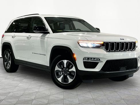 Used 2022 Jeep Grand Cherokee Limited 4xe image 3