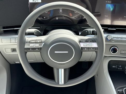 New 2026 Hyundai Elantra Limited FWD image 14