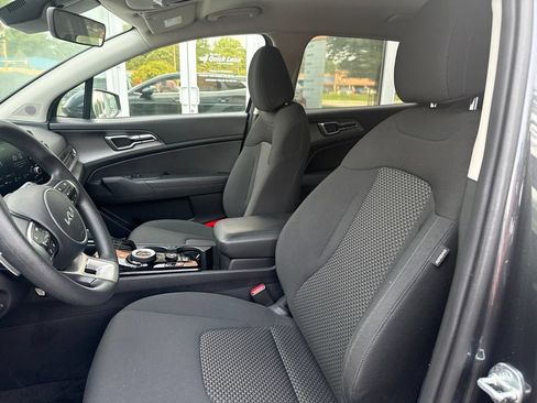 Used 2023 Kia Sportage LX FWD image 9