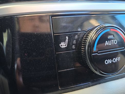 Used 2022 Nissan Pathfinder SL w/ SL Premium Package image 23