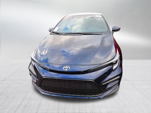 Used 2024 Toyota Corolla SE image 2