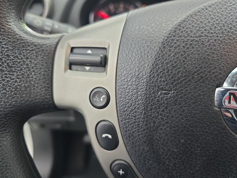 Used 2012 Nissan Rogue SV FWD image 16
