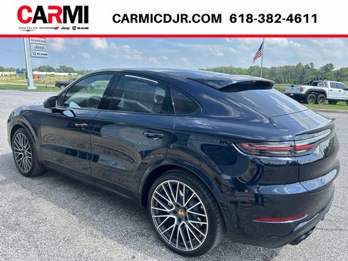 Used 2023 Porsche Cayenne Turbo w/ Assistance Package AWD/4WD image 4