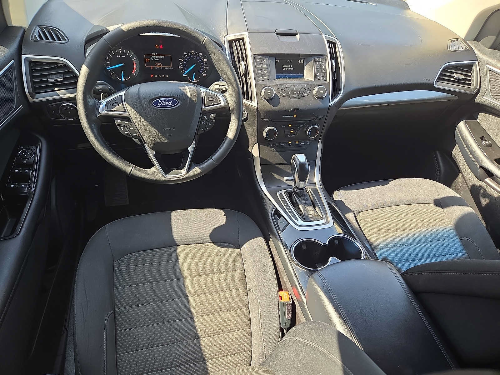 Used 2018 Ford Edge SEL FWD image 11