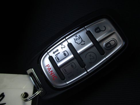 New 2026 Chrysler Pacifica Select FWD image 42