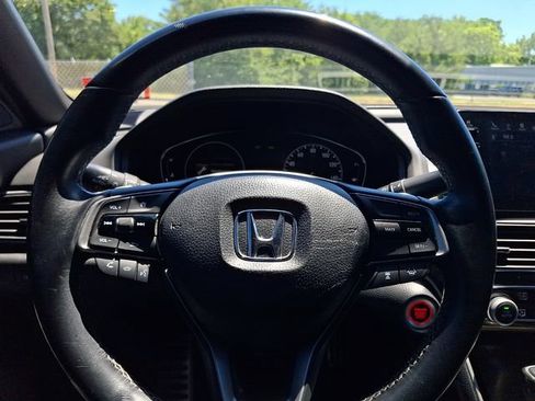 Used 2019 Honda Accord Sport image 18