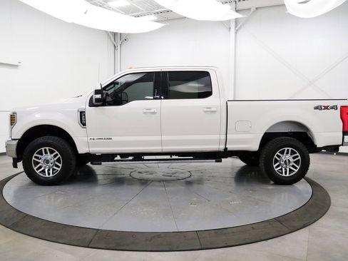 Used 2018 Ford F250 Lariat w/ Lariat Value Package AWD/4WD image 4