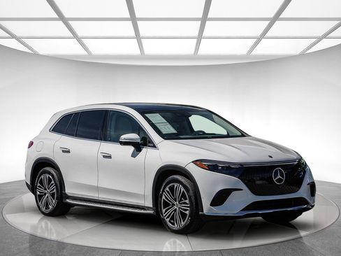 Certified 2023 Mercedes-Benz EQS 450+ SUV image 5