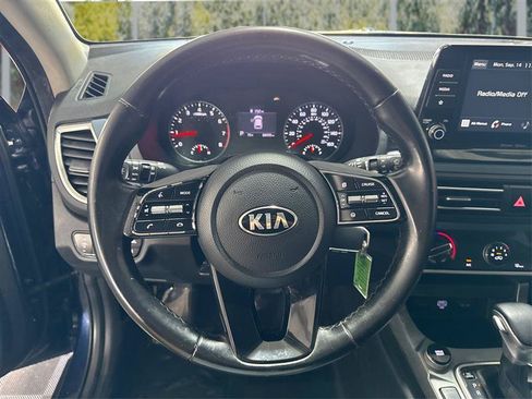 Used 2021 Kia Seltos S AWD/4WD image 18