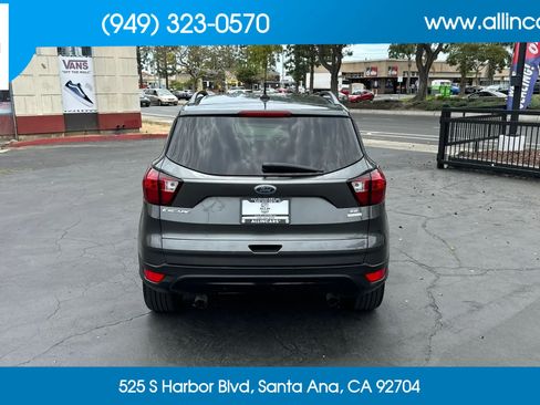 Used 2019 Ford Escape SE FWD image 5