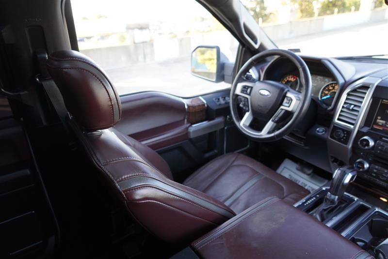 Used 2015 Ford F150 Platinum w/ Equipment Group 701A Luxury AWD/4WD image 35