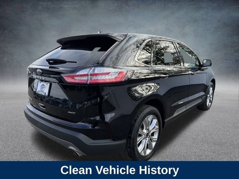 Used 2024 Ford Edge Titanium image 6